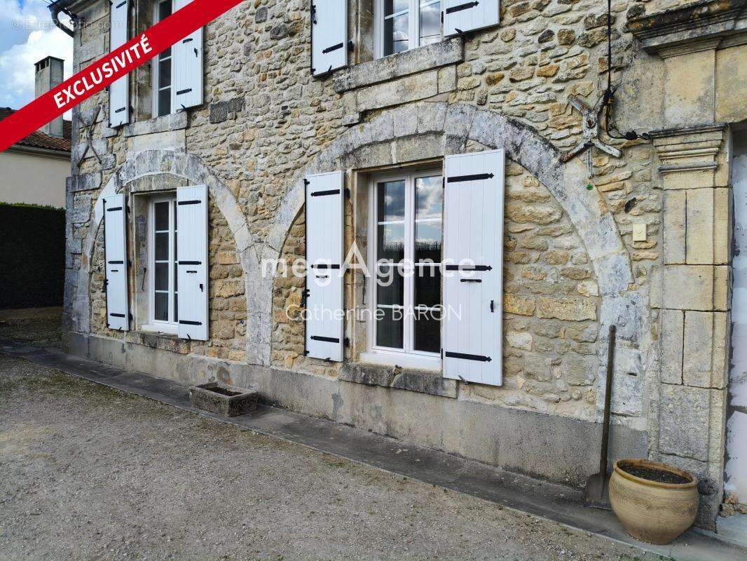 Maison en pierre 190m2 - 3 chambres - bureau - Jardin - photo 9