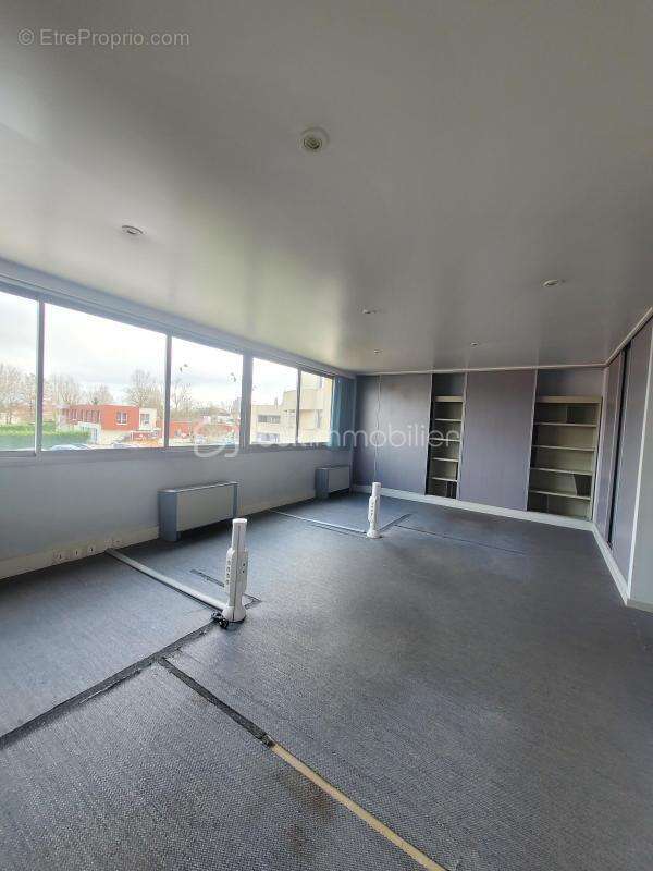 Commerce à ESTILLAC