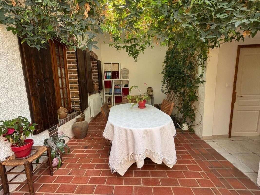 Maison 205 m² à La Ferte-Loupiere  - photo 5