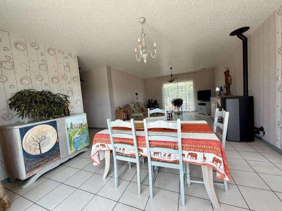 Maison 131 m² à Parentis-En-Born  - photo 3