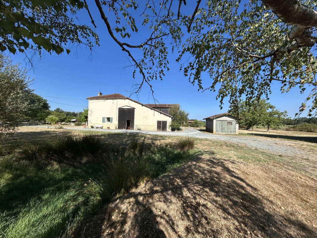Propriété 2 maisons - dépendances - étang - idéale projet gîte ou professionnel - photo 21