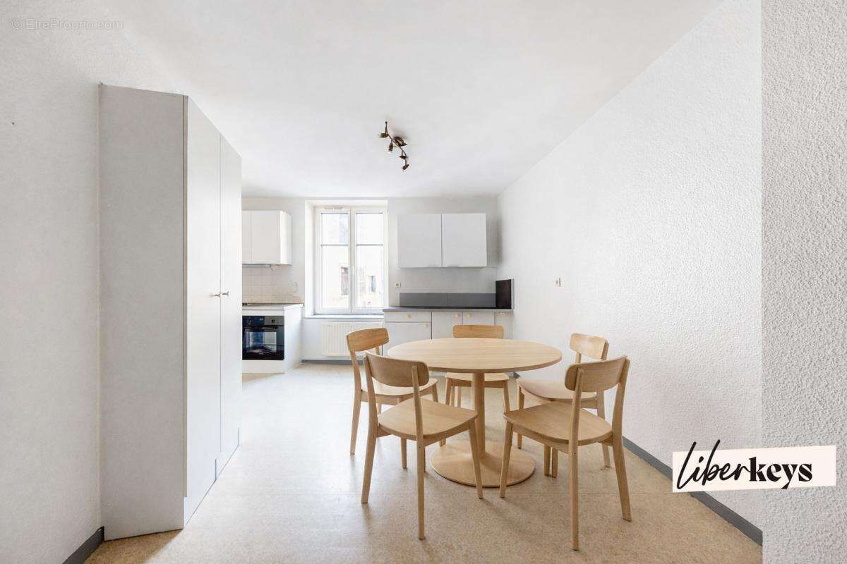 Maison à SAINT-SYMPHORIEN-SUR-COISE