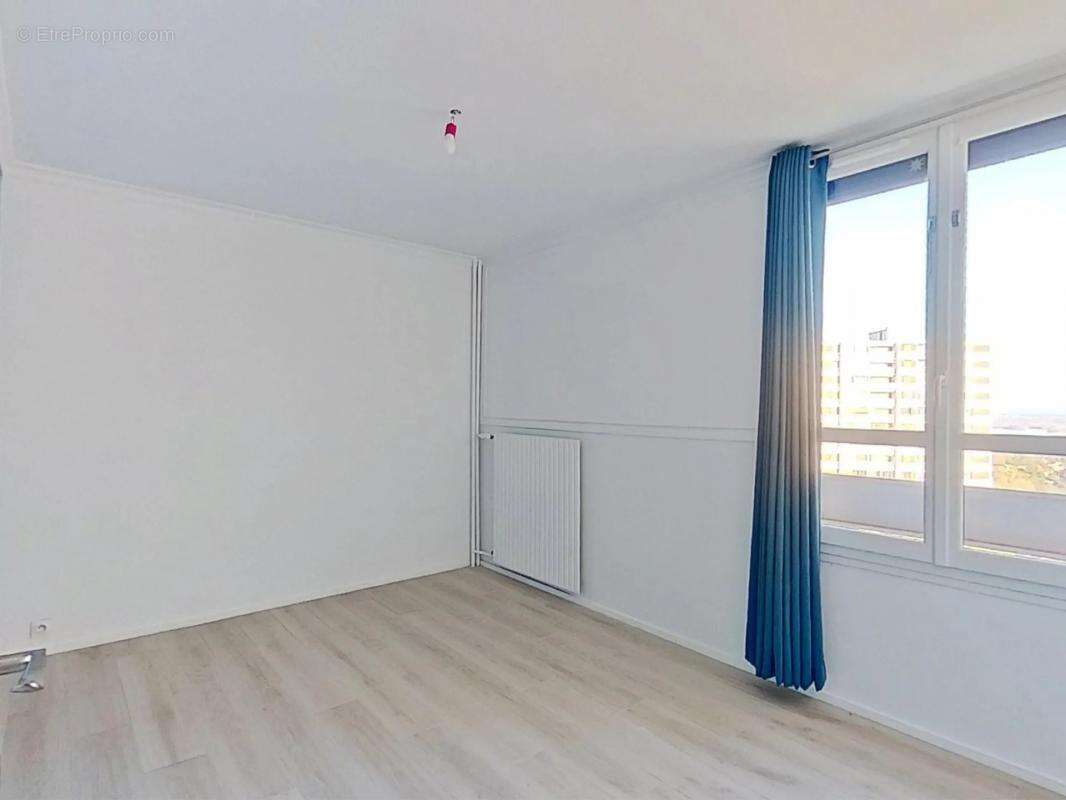 Appartement à RILLIEUX-LA-PAPE