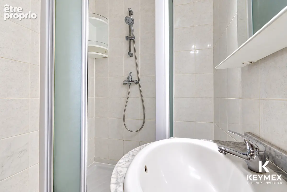 Votre premier chez-vous ou votre prochain investissement, à deux pas de tout ! - photo 8