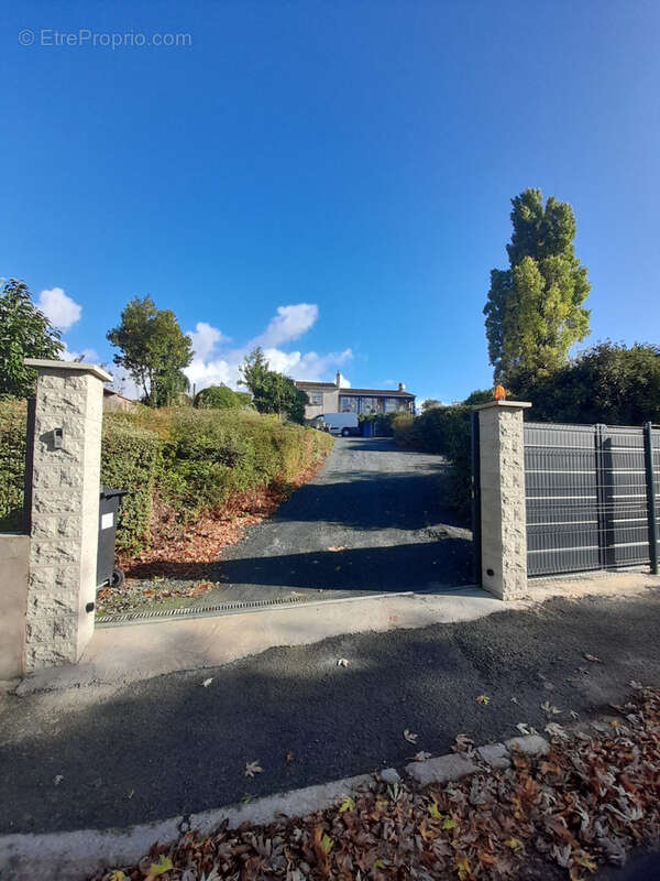 Maison à L'ILE-D'ELLE