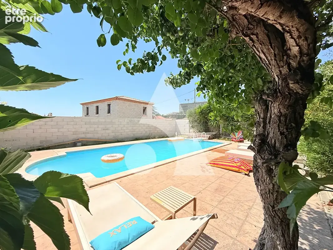 Maison de type 5 de 120m2 avec piscine/garage - photo 4