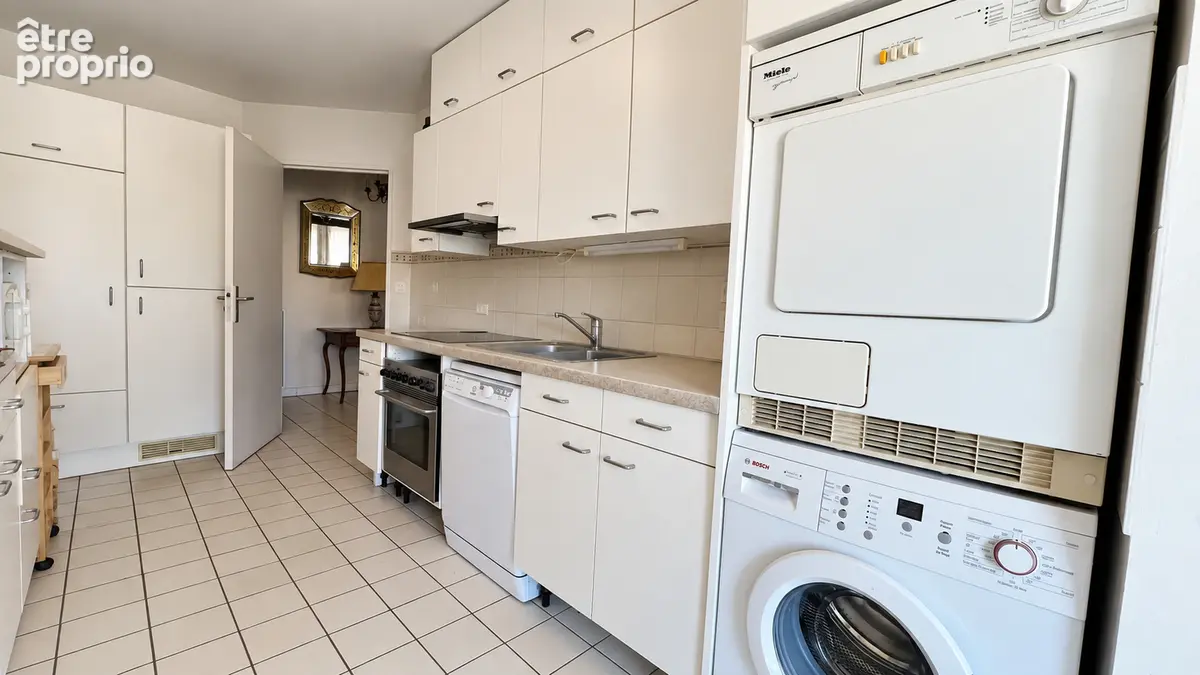 Appartement T5 -131m2 - Centre Ville - photo 10