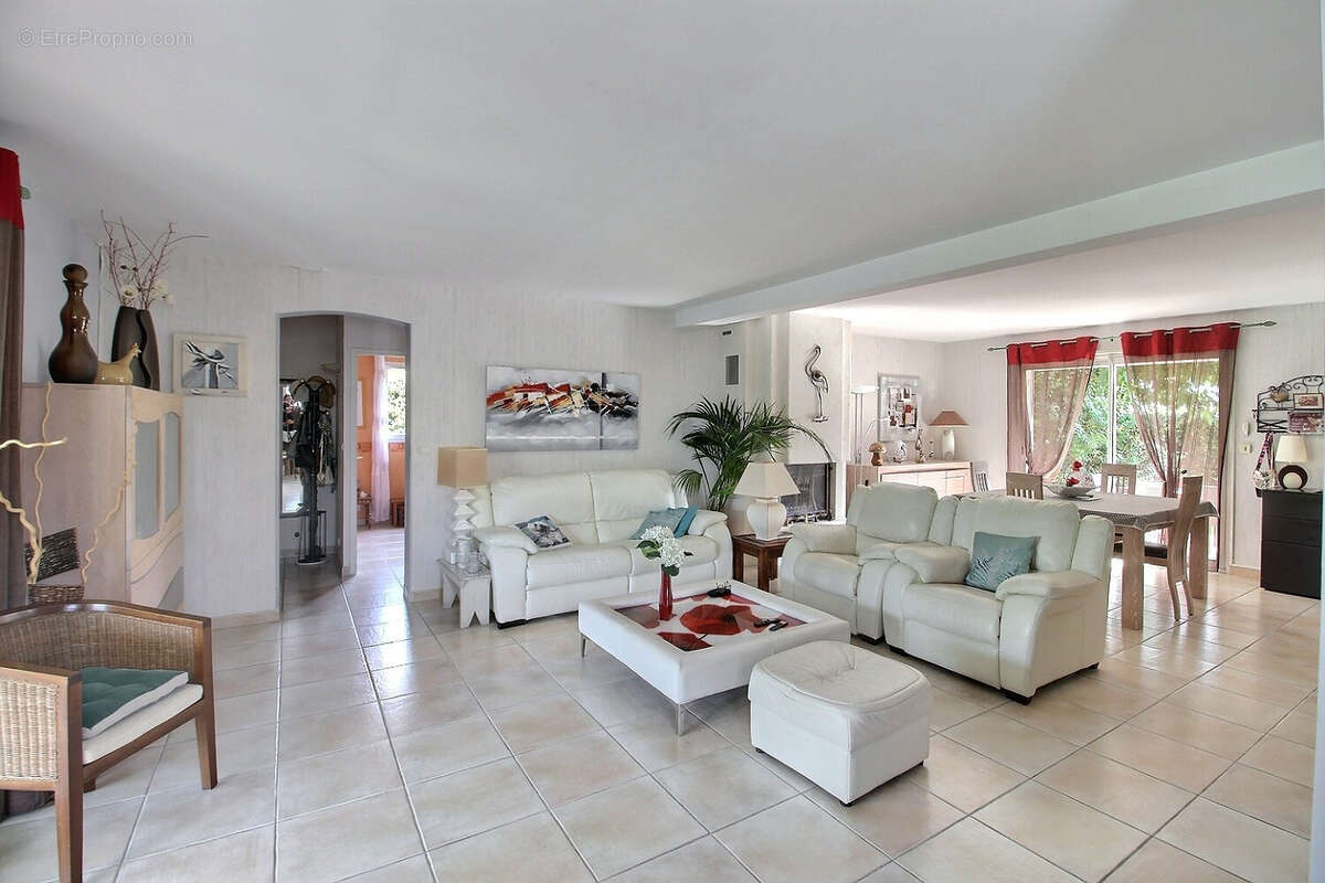 Maison à SAINT-MARTIN-DE-LONDRES