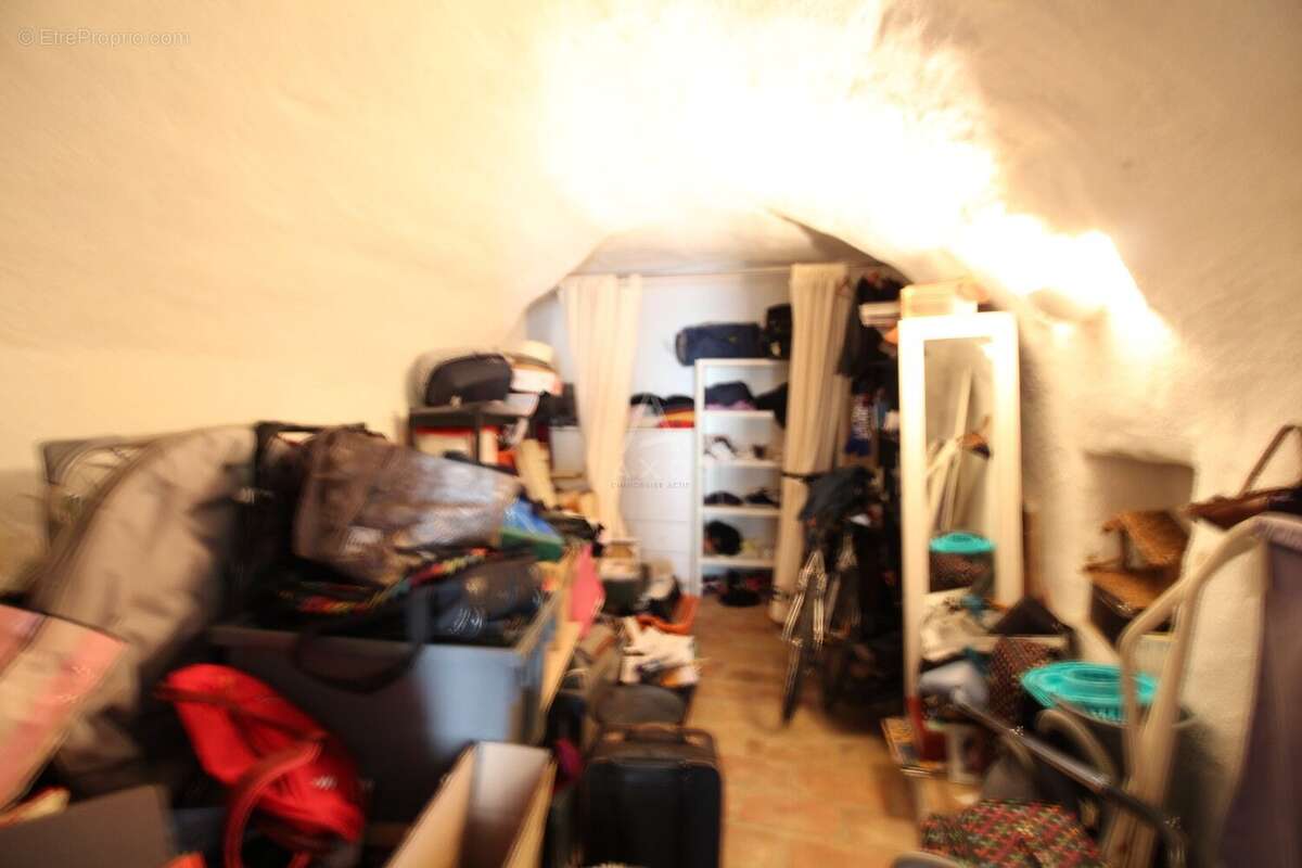 Maison à MONTPEYROUX