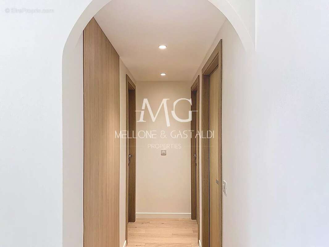 Appartement à LE CANNET