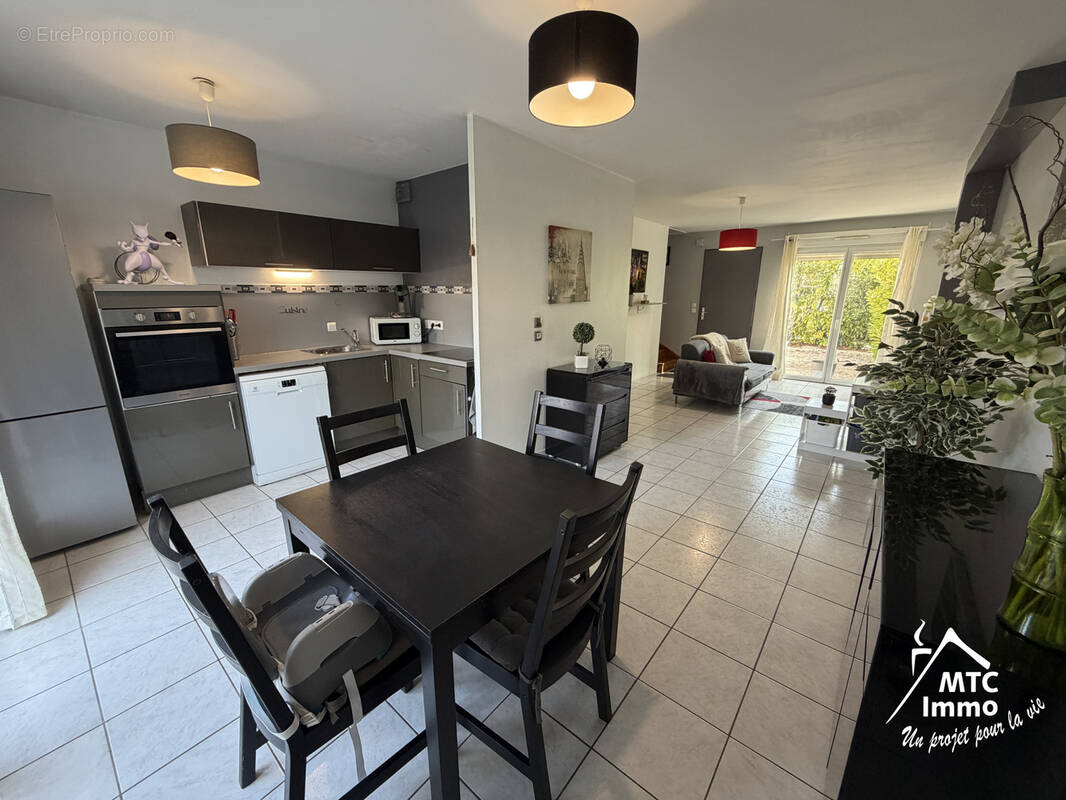 Appartement à LOYETTES