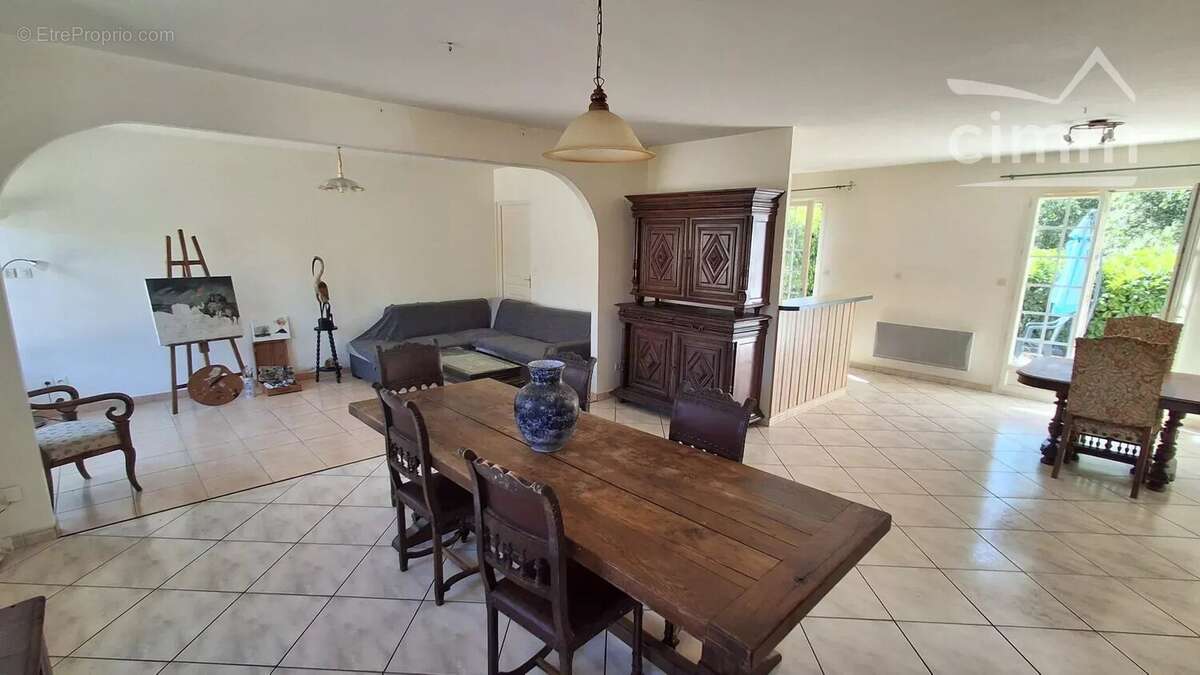 A VENDRE, NEUNG SUR BEUVRON, Maison de plain pied 3 chambres + bureau - photo 3