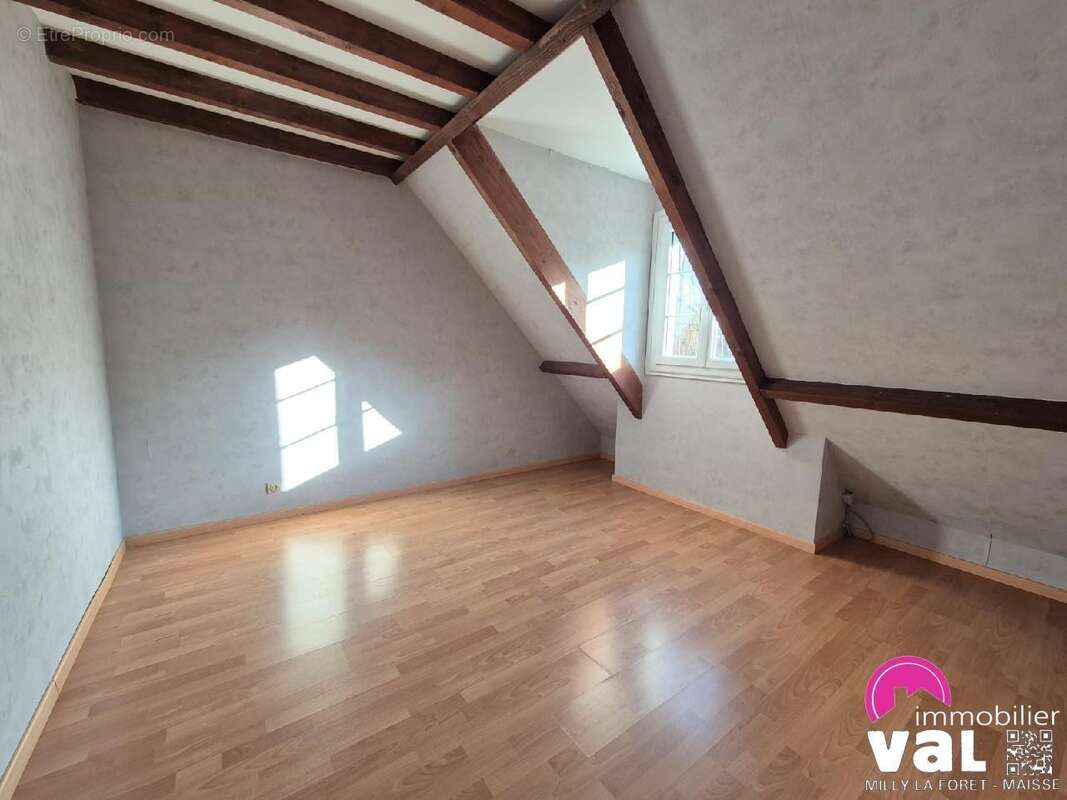 Maison à MILLY-LA-FORET