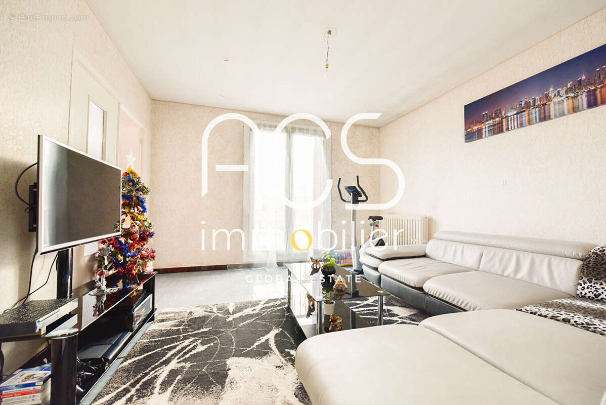 Achat Vente Appartement 4 pièce(s) 70 m2 CHATEAUNEUF-LES-MARTIGUES - photo 6