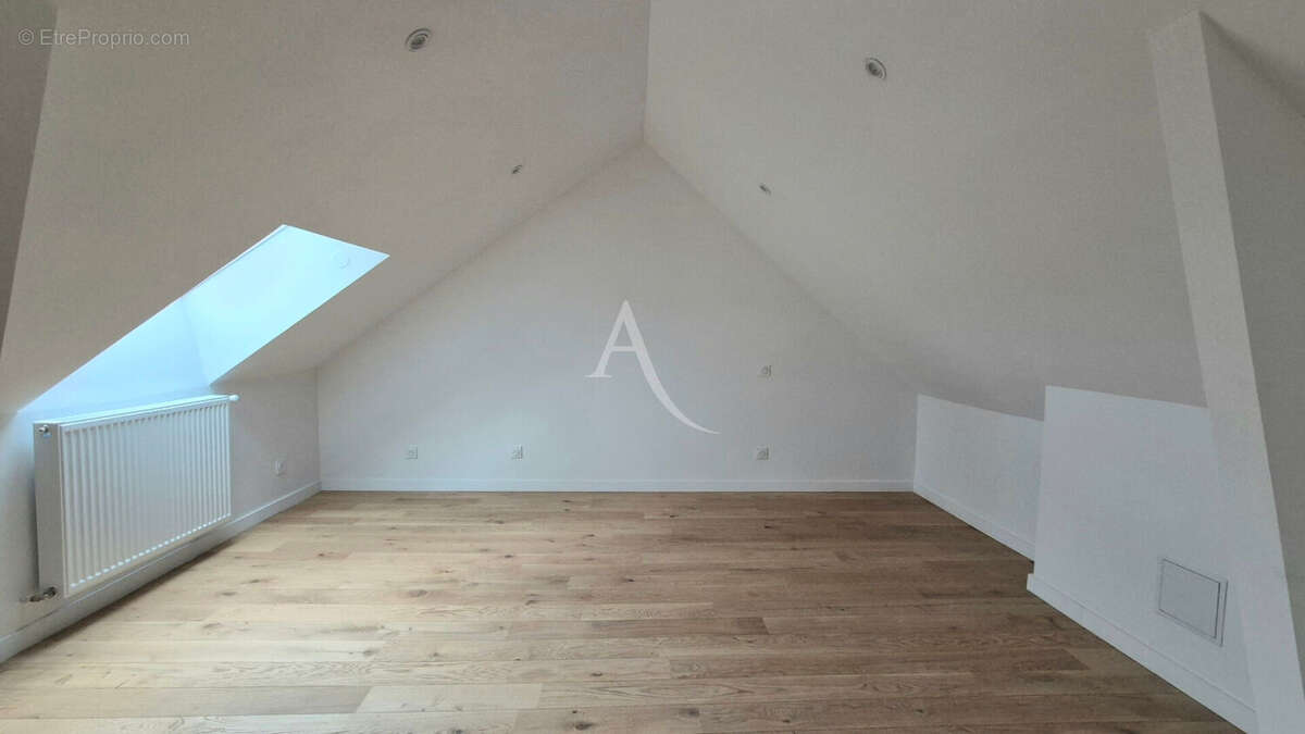 Maison à BURES-SUR-YVETTE