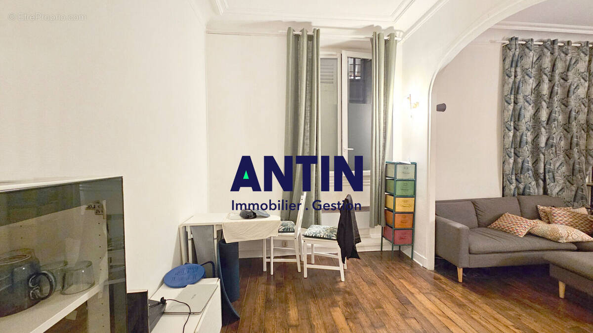 Appartement à PARIS-17E