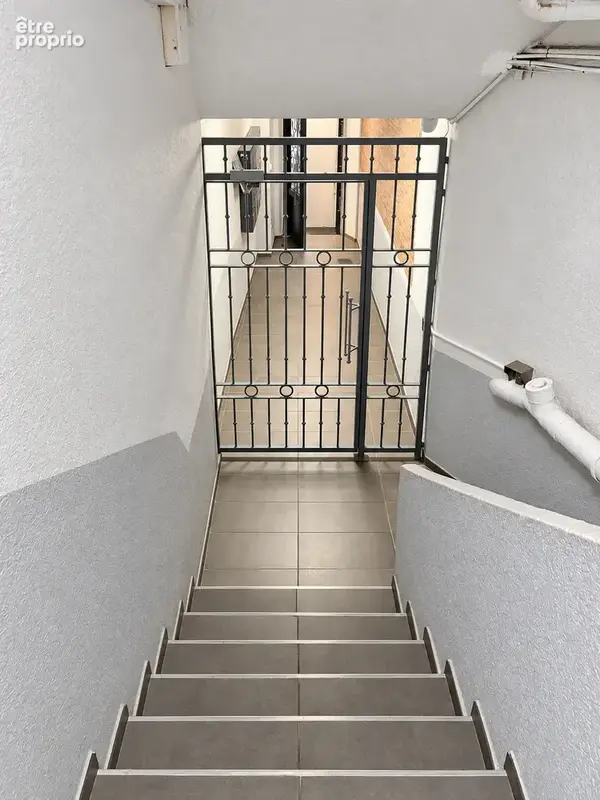 Vieux-nice   3 pièces de caractère   68 m2 utiles - photo 12