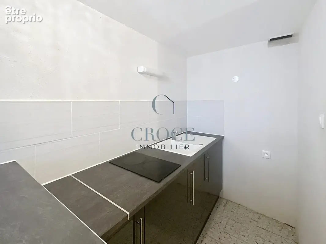 Appartement 2 pièces 51 m² à vendre à Uzes (30700) - photo 7