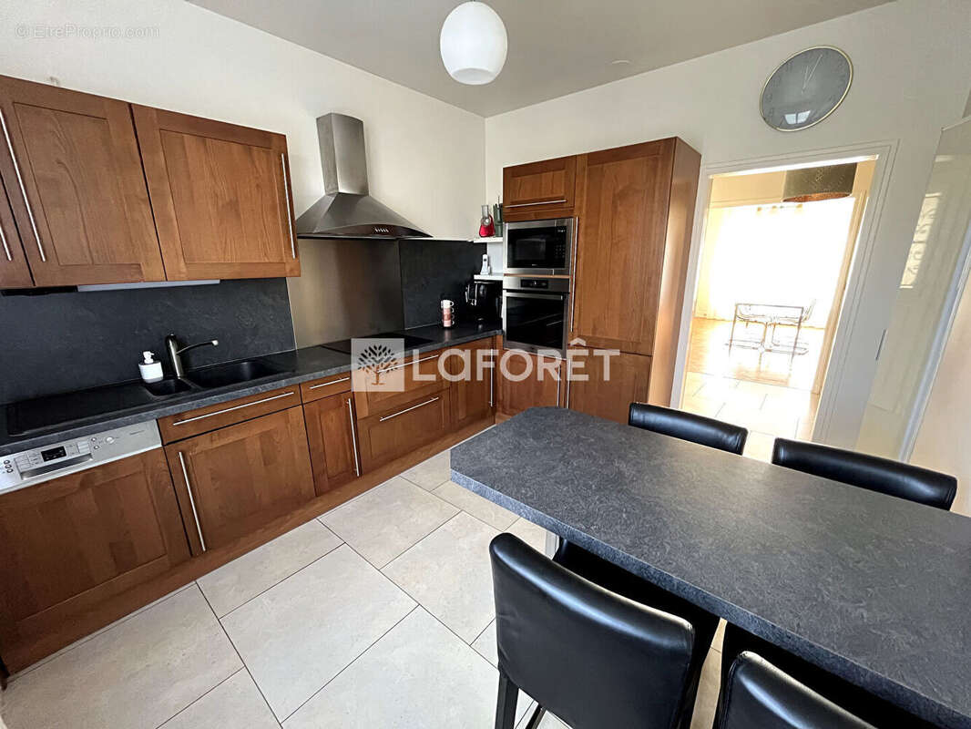 Appartement à LES MUREAUX