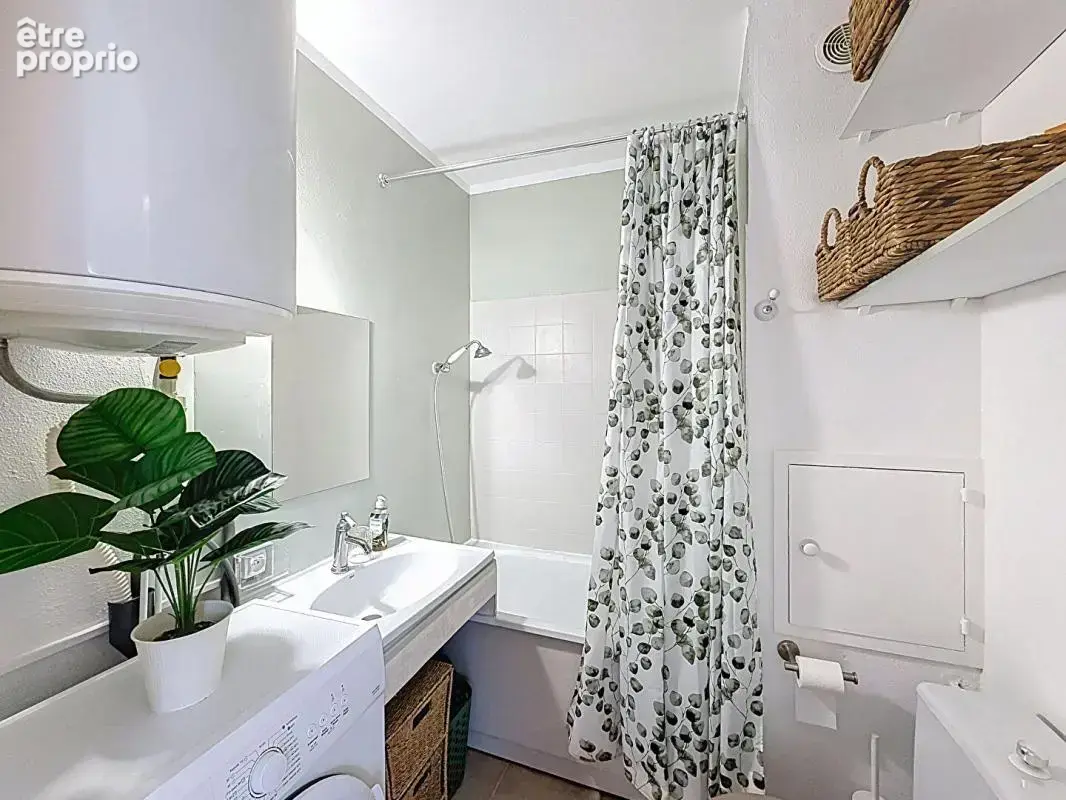 Appartement Greoux Les Bains / jardinet - photo 7