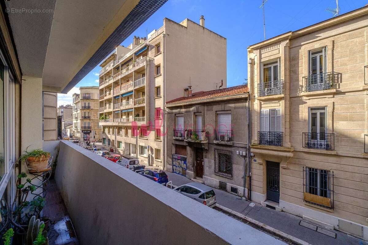 Appartement à MARSEILLE-5E