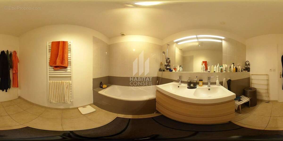 Appartement à VARCES-ALLIERES-ET-RISSET