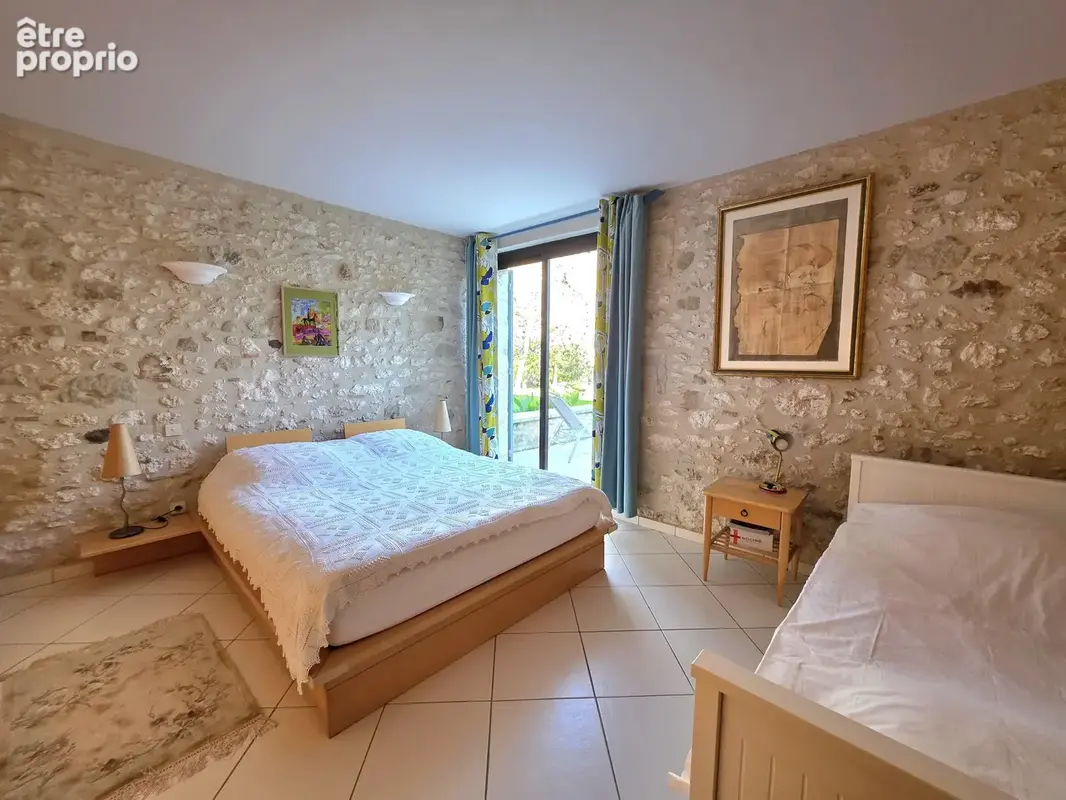 Charmante maison en pierre, pleine de caractère et de charme authentique - photo 14
