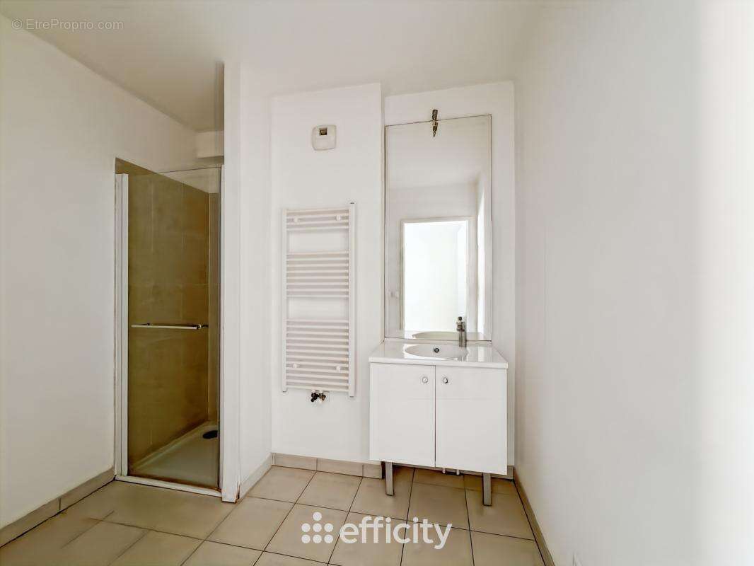 Appartement à POMPONNE