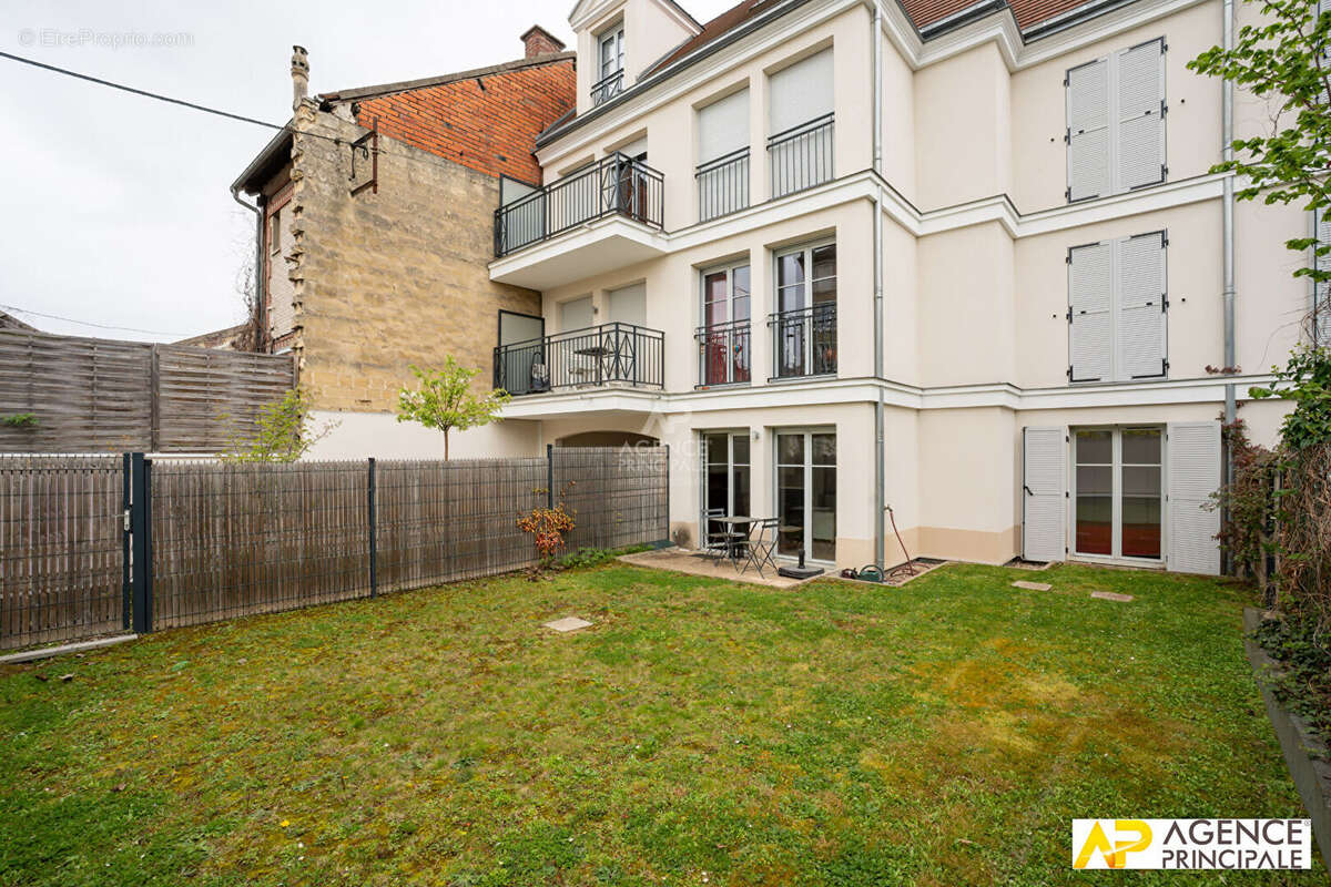 Appartement à MAISONS-LAFFITTE
