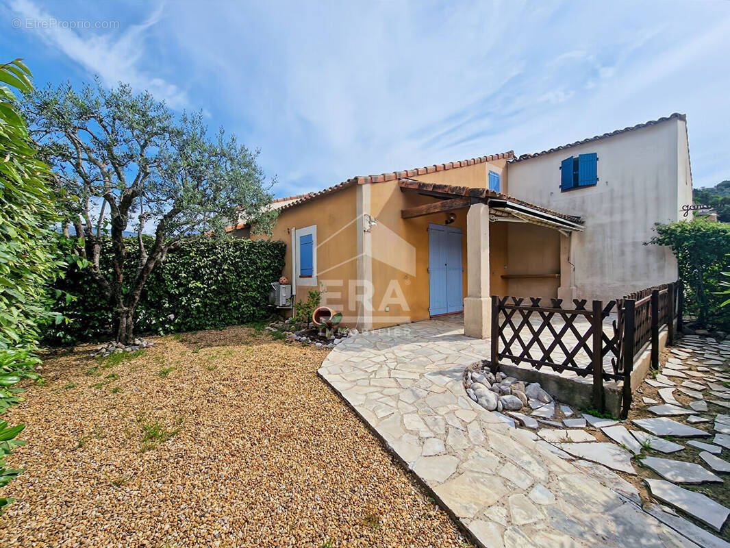 Maison à AURIBEAU-SUR-SIAGNE