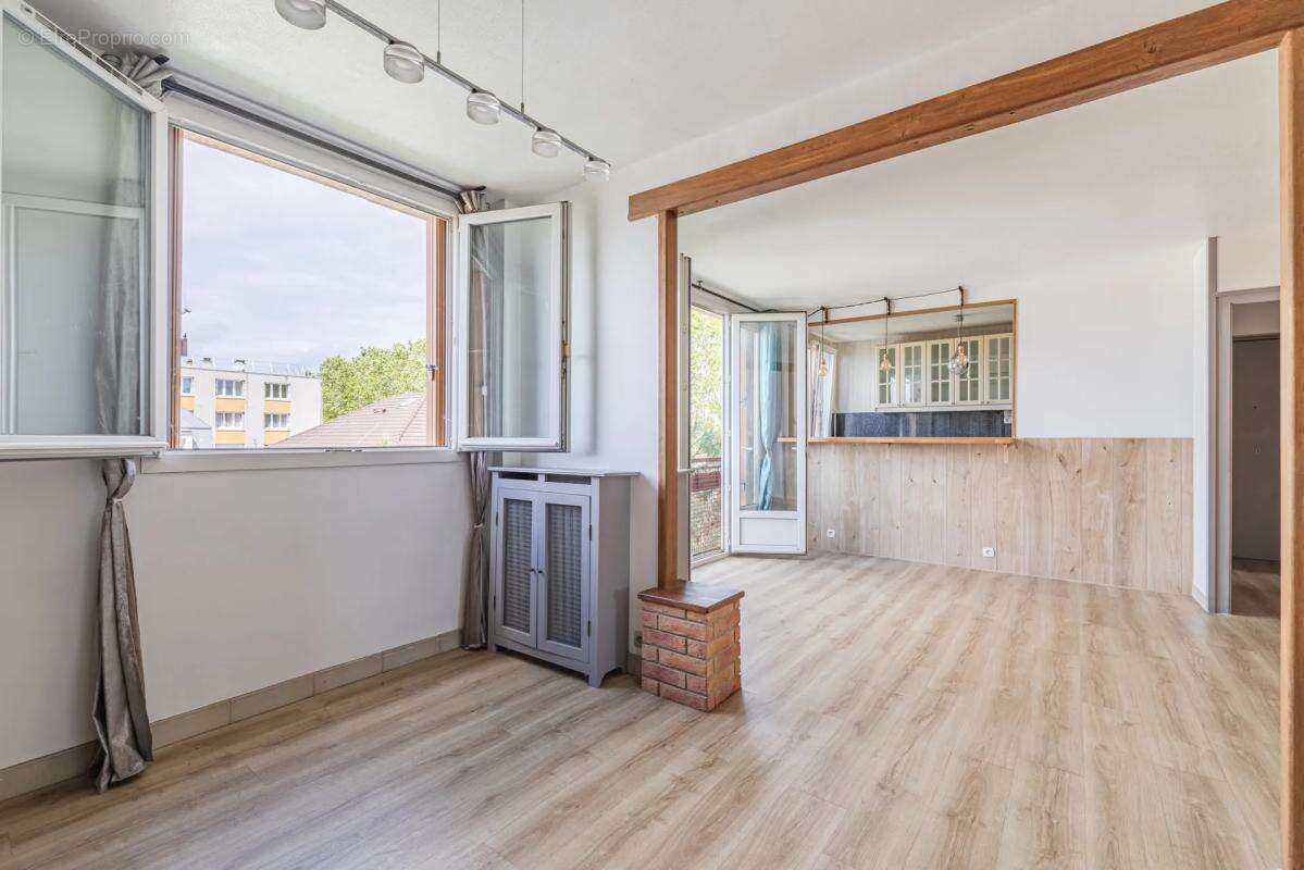 Appartement à COLOMBES