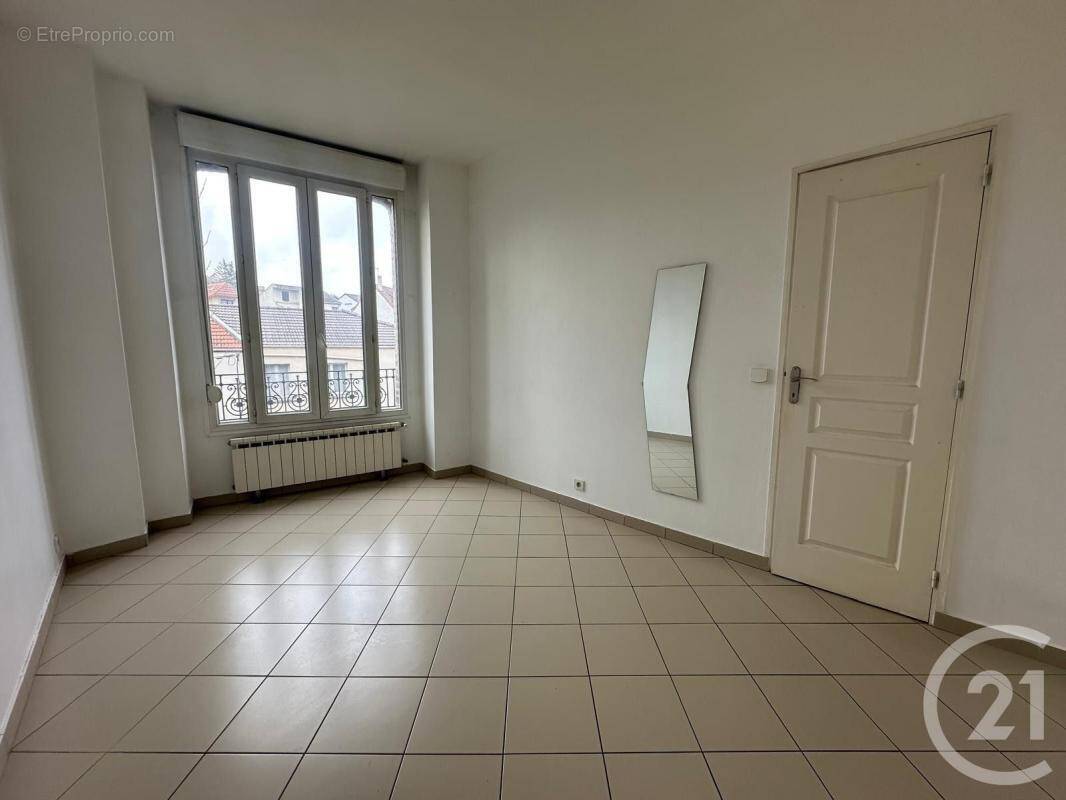 Appartement à FONTENAY-SOUS-BOIS