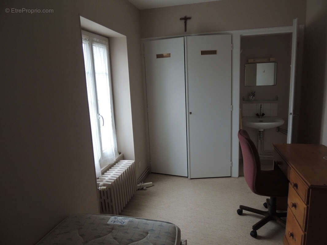 Maison à SAINT-MARTIN-DES-NOYERS