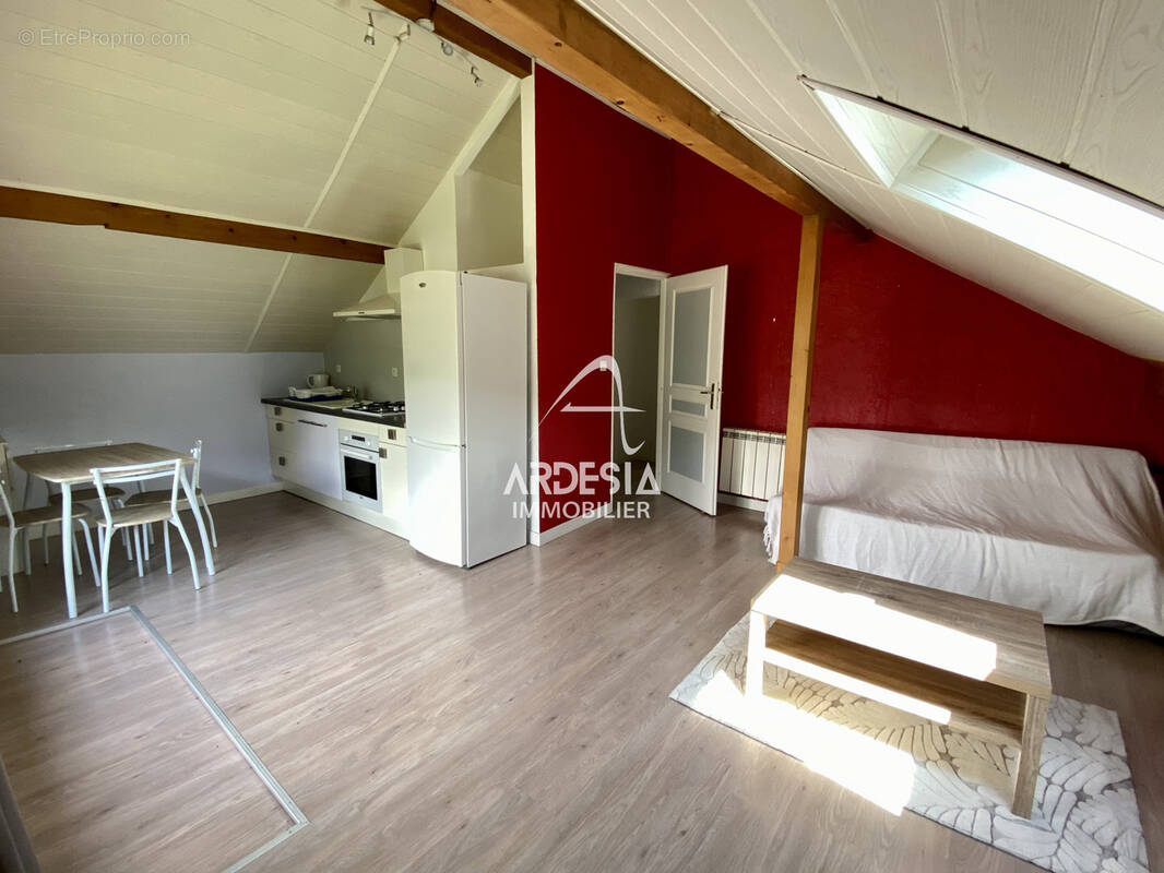 Appartement à SAINT-JULIEN-MONT-DENIS