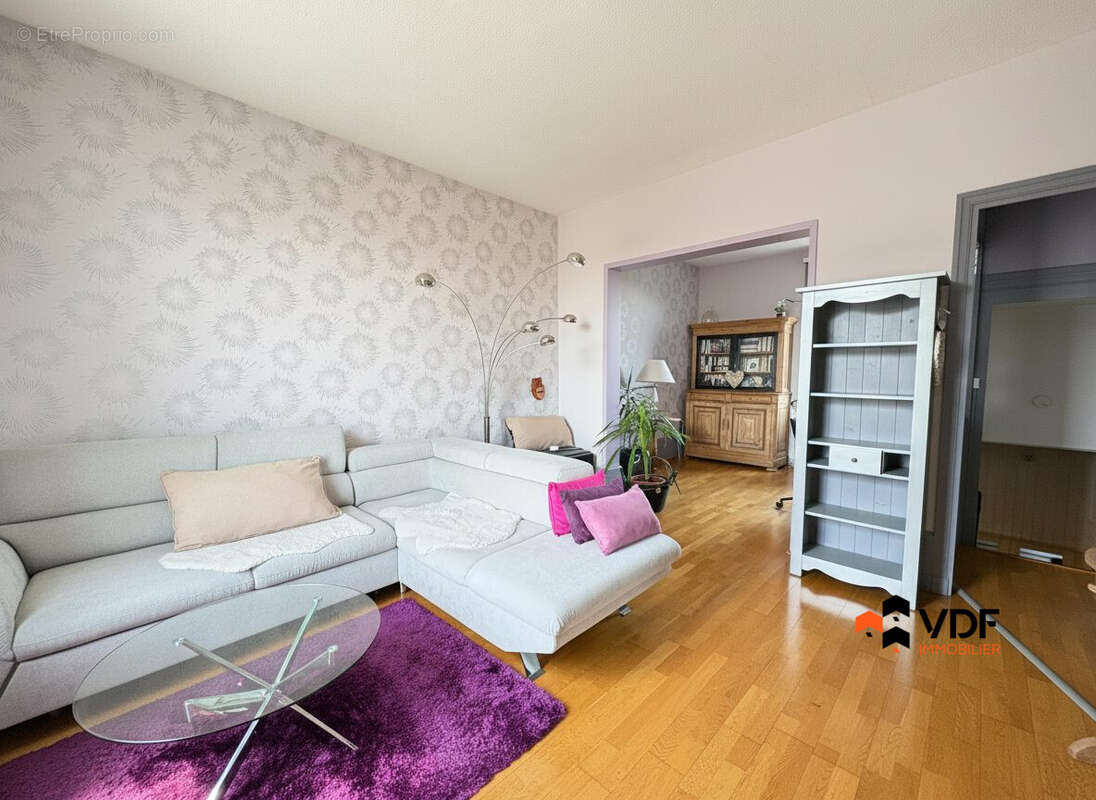 Maison à RIORGES