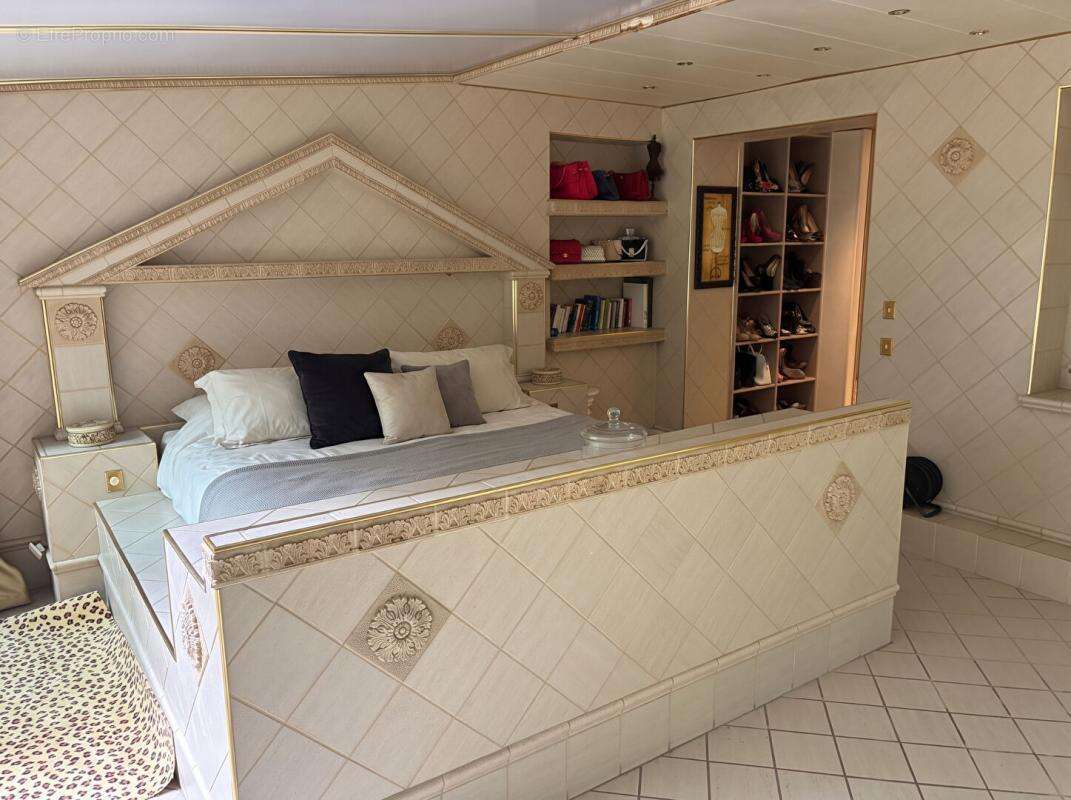 ARNIERES SUR ITON (27180) - Magnifique maison d'architecte d'environ 320 m² habitables - 5 chambres - 1 piscine couverte - 545 5 - photo 6