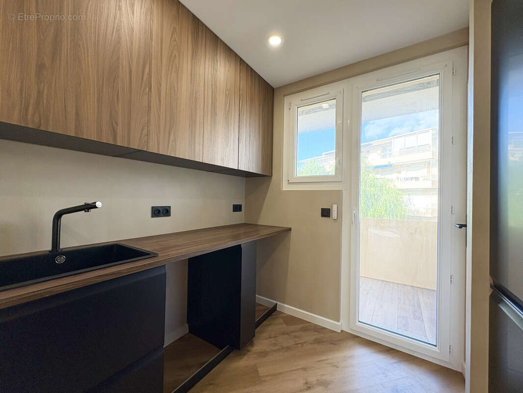 Appartement à SIX-FOURS-LES-PLAGES