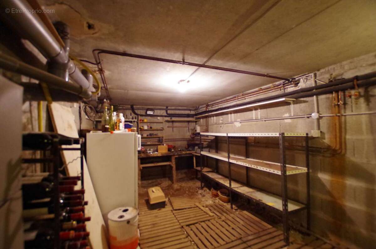 Maison à SAINTE-GENEVIEVE-DES-BOIS