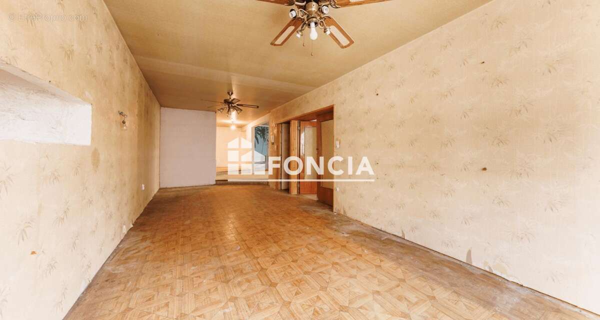 Maison indépendante 5 pièces 207 m² avec dépendances, cour et cave vigneronne - photo 2