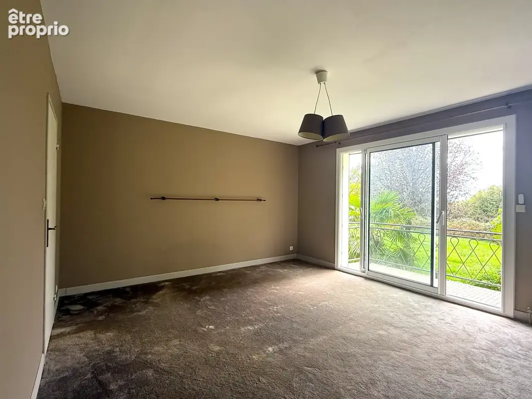 Maison familiale 156 m2 à Lusignan - photo 8