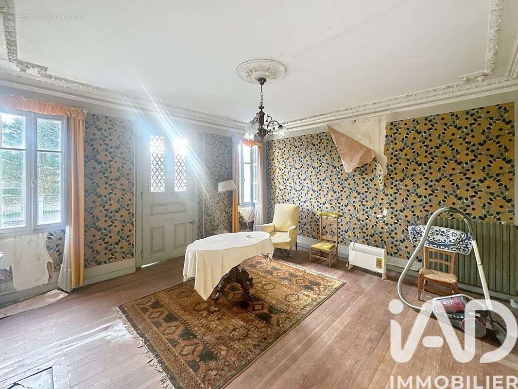 Maison 170 m² à Roquefort  - photo 8
