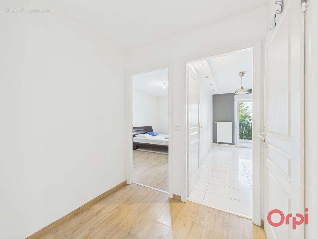 Appartement À Vendre - photo 8