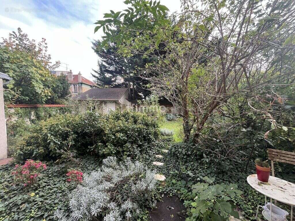 Appartement à SAINT-MAUR-DES-FOSSES