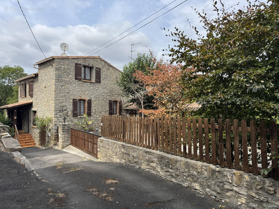 Maison à COUIZA