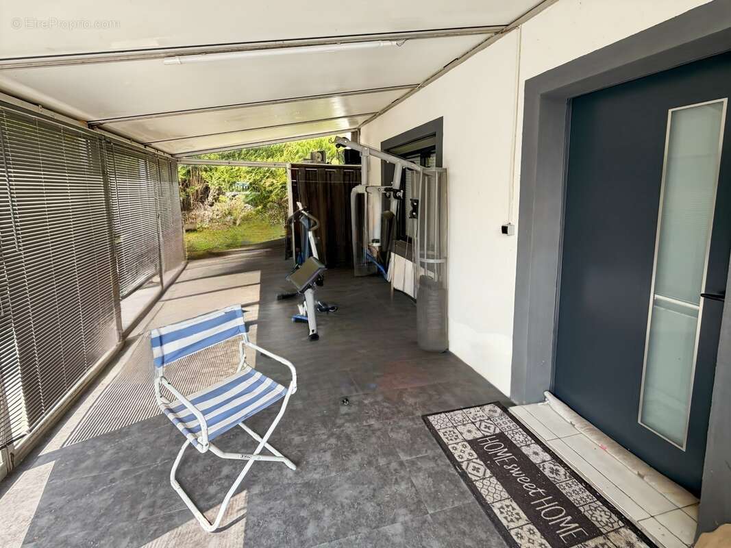 Maison de 100 m2 à MONTCEAU LES MINES avec terrain - photo 6