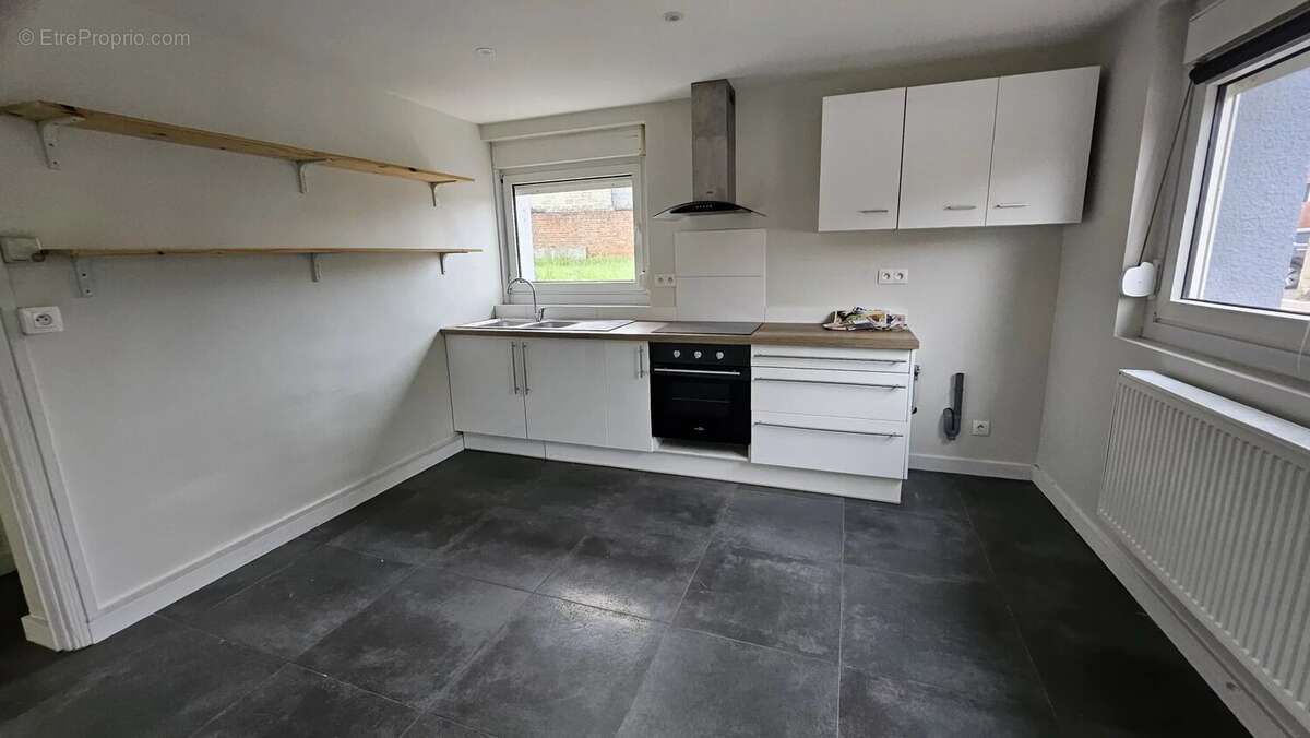 Maison à NEUVILLE-EN-FERRAIN