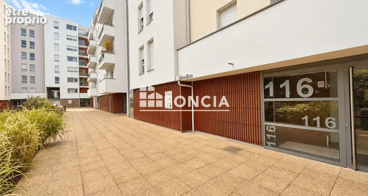 À vendre – appartement t4 de 87,17 m² avec double garage et cave – villefranche-sur-saône - photo 1