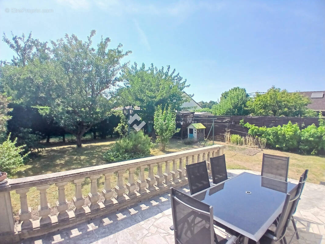 Terrasse 20m² - Maison à CHELLES