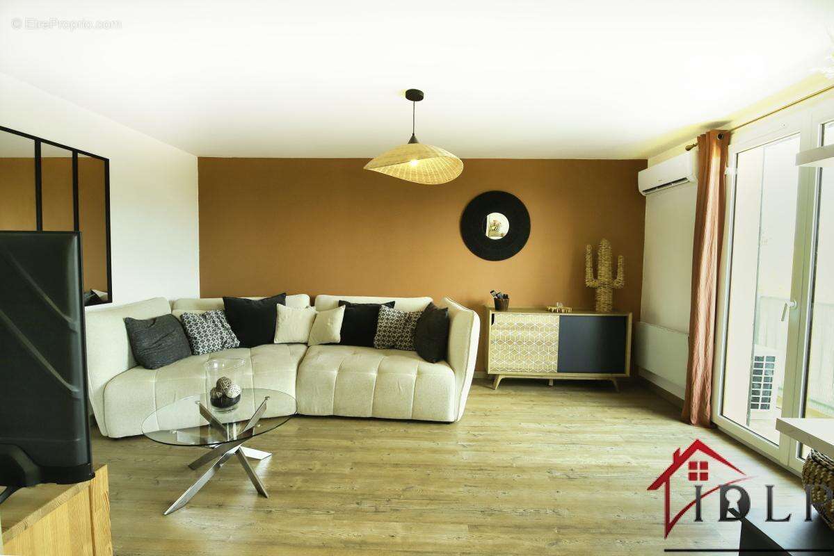 Appartement T4 3 chambres, balcon et  garage à vendre à Hyèr - photo 4