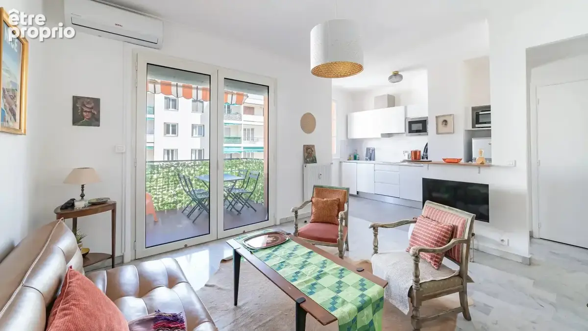 Beau Studio 35 m² avec terrasse - photo 2